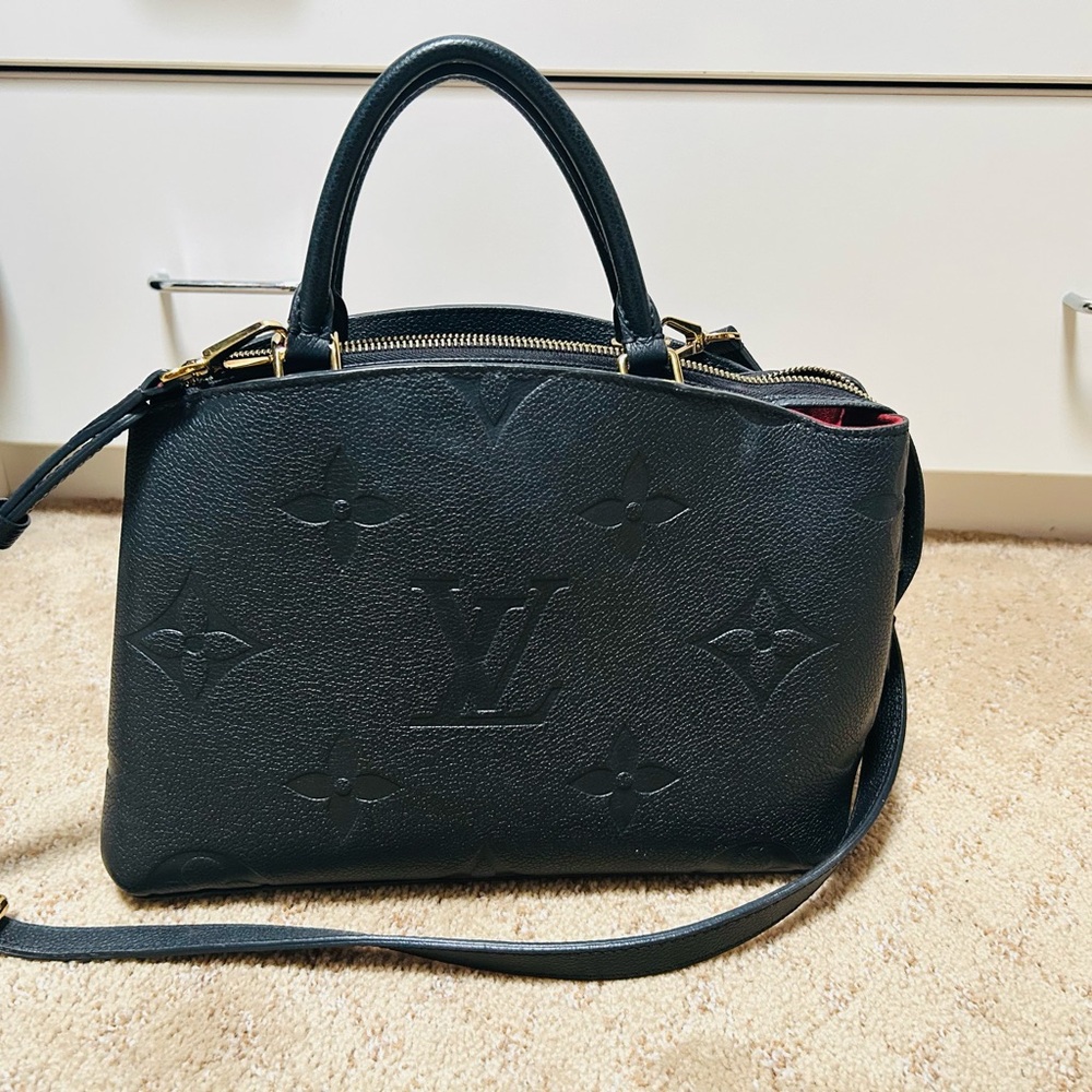 Louis Vuitton Black Women's Bag
